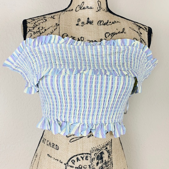 ❤️NWT Lovers + Friends Cold Shoulder Crop Small❤️ - Picture 5 of 8